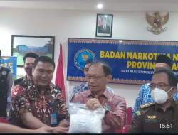 Dipimpin Kepala BNNP Riau,Brigjen Pol Robinson DP Siregar”,Pemusnahan Barang Bukti Shabu seberat 964.31 gram,Jaringan dari Sumbar,”