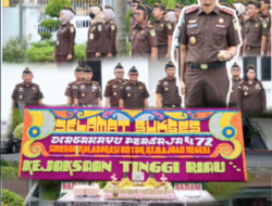 KEPALA KEJAKSAAN TINGGI RIAU PIMPIN UPACARA DALAM RANGKA HARI ULANG TAHUN PERSAJA KE 72