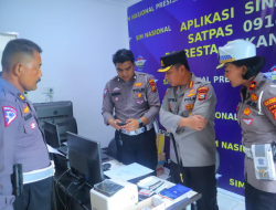Kapolresta Pekanbaru Tinjau Pelayanan Satpas SIM Polresta Pekanbaru