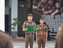 Koordinator Bidang Perdata dan Tata Usaha Negara Kejaksaan Tinggi Riau Menjadi Penerima Apel Kerja Pagi