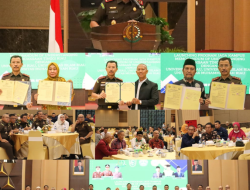 Kajati Riau Melakukan Penandatanganan Memorendum Of Understanding (MOU) Nota Kesepahaman Antara Universitas Riau, Universitas Islam Riau dan Universitas Muhammadiyah Riau