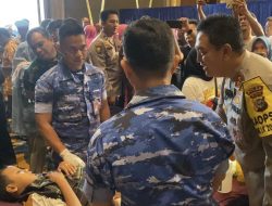 Kapolresta Pekanbaru,Kombes Pol.Jefri RP Siagian Mengerangahkan Personil Polresta Pekanbaru Pada Acara Bakti Kesehatan dan Bakti Sosial yang diselenggarakan oleh alumni Akabri lulusan 1991.
