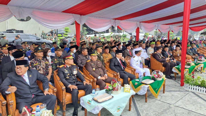 Wakil Kepala Kejaksaan Tinggi Riau Hadiri Kegiatan Upacara Hut Tni Ke