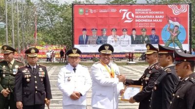Berhasil Gagalkan Peredaran Narkoba, 8 Polisi Diganjar Penghargaan dari Bupati Siak