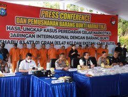 Polda Riau Musnahkan Narkoba Senilai Rp96,5 Miliar dari 12 Tersangka