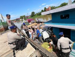 Jamin kamtibmas kondusif , Jajaran Bhabinkamtibmas Polsek Rumbai hadir kegiatan DDS sambang dan Cooling system Pilkada kota Pekanbaru 2024 damai dan sejuk