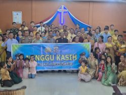 Program Minggu kasih Polresta Pekanbaru – Polsek Rumbai ke jemaat Gereja Penyebaran Injil GPI Eben Haeser upaya cooling system Pilkada 2024 damai, sejuk dan kondusif.”