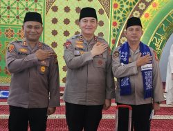 Kapolda Riau dan Kapolres Kuansing Lepas Keberangkatan Personel Polres Kuansing Penerima Reward Umrah