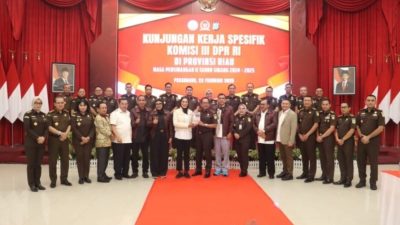 Kunjungan Spesifik Komisi III DPR RI Ke Riau, Kajati Ikuti Rapat Bersama Komisi III