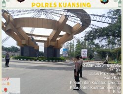 Polres Kuansing Laksanakan Pam dan Gatur Lalin di Pos Pam Tugu Cerano Dalam Rangka Operasi Tertib Ramadhan Lancang Kuning 2025