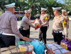 *Ditlantas Polda Riau Gelar Apel Operasi Zebra dan Salurkan Bantuan untuk Korban Bencana di Sumatera Barat*