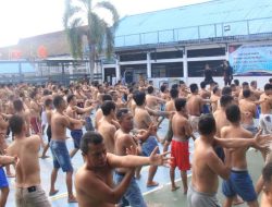 Jaga Kebugaran dan Kedisiplinan, Ratusan Warga Binaan Lapas Pekanbaru Semangat Ikuti Senam Pagi