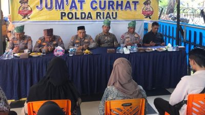 POLDA RIAU GELAR JUMAT CURHAT DI POLSEK SUKAJADI, SERAP ASPIRASI MASYARAKAT DAN PELAKU USAHA