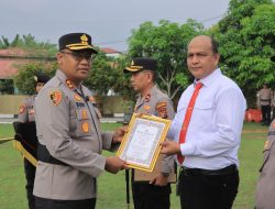 37 Anggota Polres Kampar Berprestasi serta Berdedikasi Tinggi, Terima Penghargaan dari Kapolres Kampar