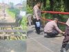 Personil Polda Riau dan Polres Kampar Semangat Selesaikan 3 Jembatan di Kuok, Progres Tertinggi Capai 70%