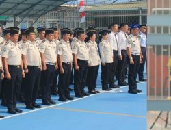 Bangun Integritas dan Semangat Kerja, Kalapas Pekanbaru Beri Motivasi Saat Apel Pagi