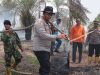 Karhutla Lahan Gambut Meluas di Kualu Nenas, Kapolres Kampar Turun Langsung Pimpin Penanganan