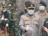 Kapolda Riau dan Pangdam Tuanku Tambusai Patroli Udara Karhutla, Turun Langsung Padamkan Api di Pelalawan