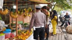 Polresta Pekanbaru Pastikan Ketersediaan dan Harga Sembako Aman, Polsek Lima Puluh Turun Langsung ke Pasar