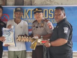 Sambut Hari Jadi Humas Polri ke-75, Humas Polres Kampar Berbagi Kebahagiaan dengan Warga Kurang Mampu