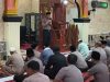 Wujudkan Polisi Bersama Masyarakat, Wakapolres Kampar Sampaikan Edukasi Anti‑Hoaks kepada Jamaah Masjid